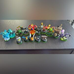 Skylanders Large Lot
